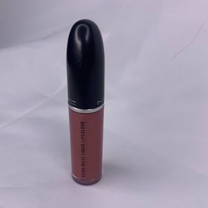 New! MAC RETRO MATTE in GEMZ & ROSES